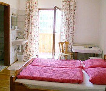 Pension Stoi Budget Guesthouse Innsbruck Ngoại thất bức ảnh